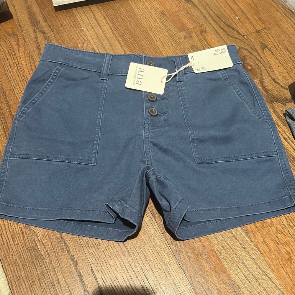 🆕 NWT a.n.a Blue high rise shorts